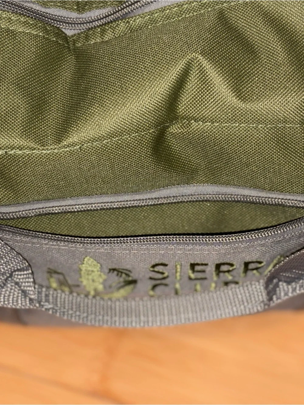 Sierra Club Insulated Cooler Tote Bag Green Gray Zip Lunch Picnic Beach Travel